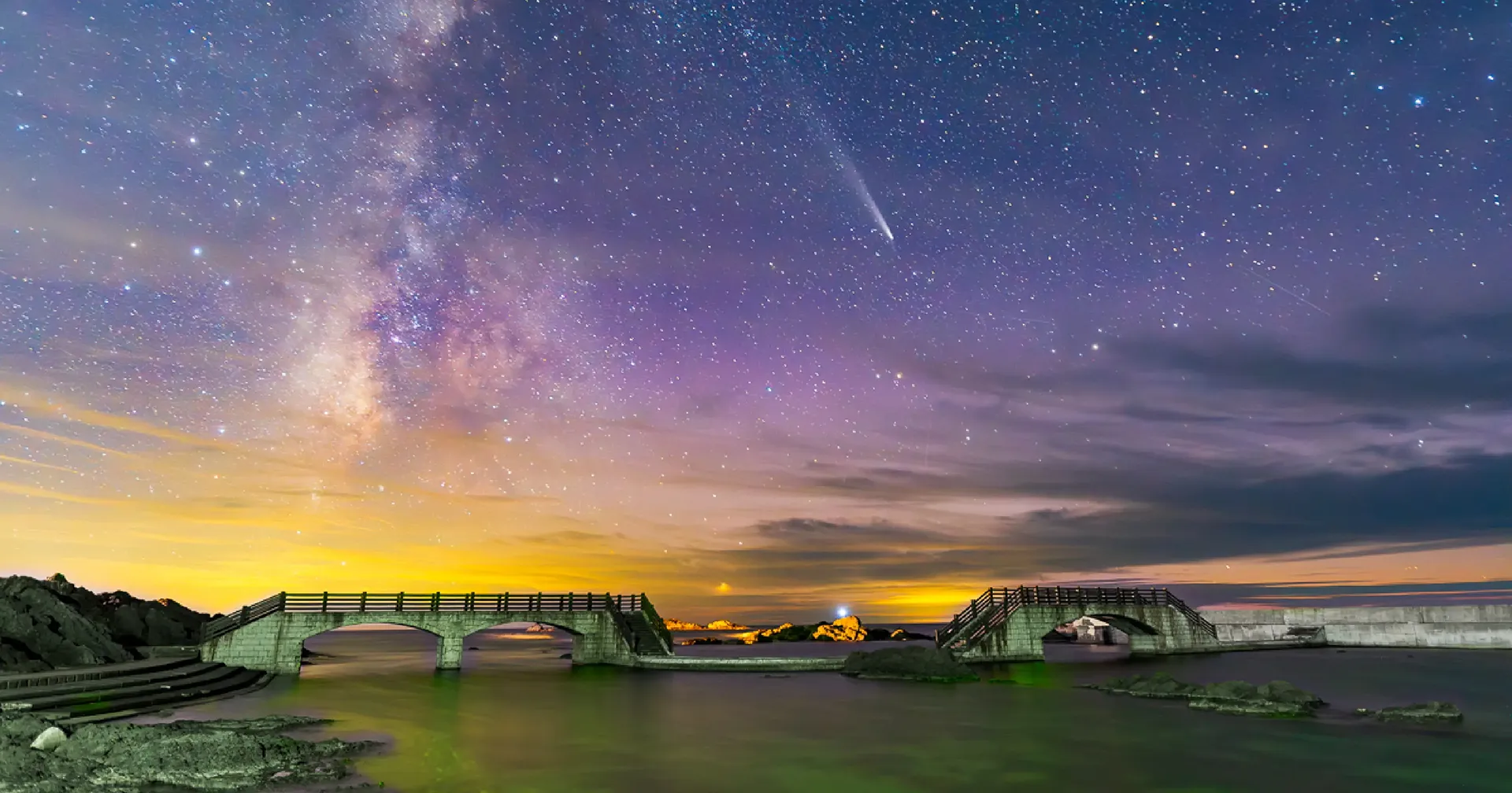 千畳敷の天の川と彗星